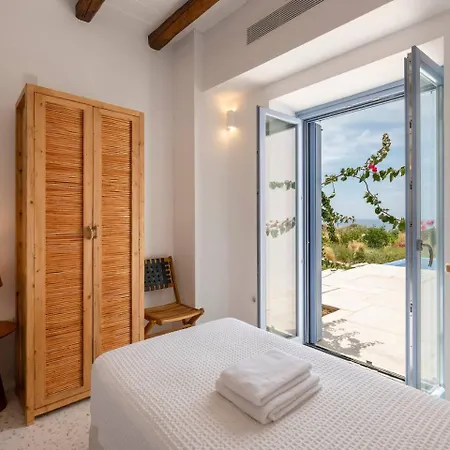 Villa Yalazios House 1 - Shared Pool *